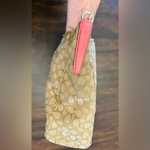 Coach Celeste Convertible Hobo Crossbody Bag Pink Accent-Missing Strap - Picture 4 of 13